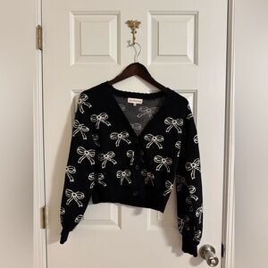 Bow Cardigan Size Large Black and White Cropped Scalloped Trim